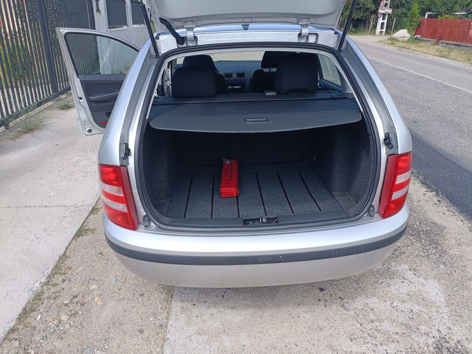 Vând Skoda Fabia
