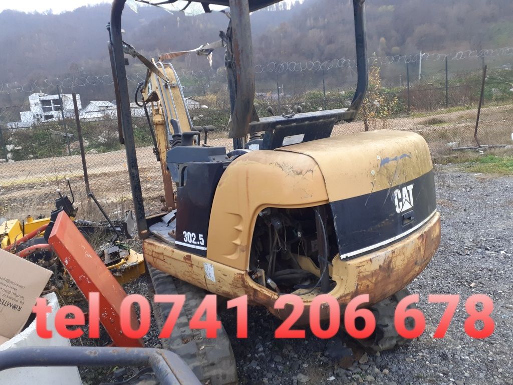 Dezmembrez miniexcavator miniescavator cat 302.5