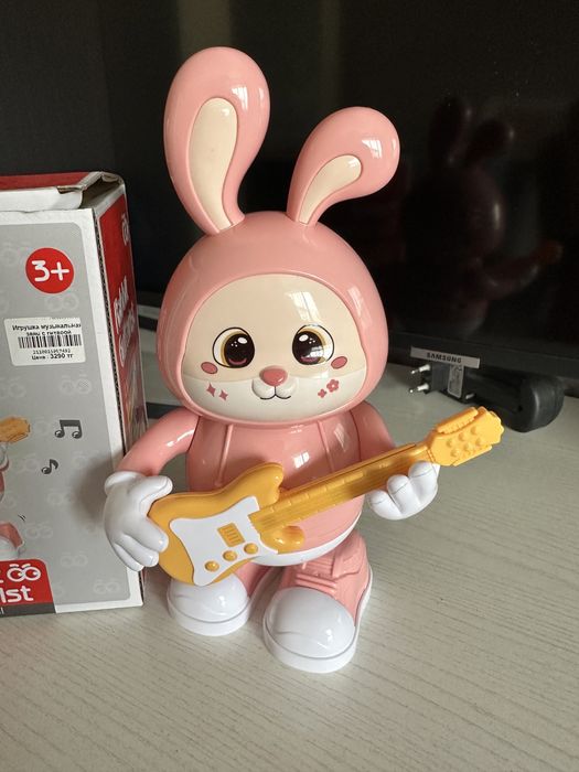 Игрушка заяц танцующий