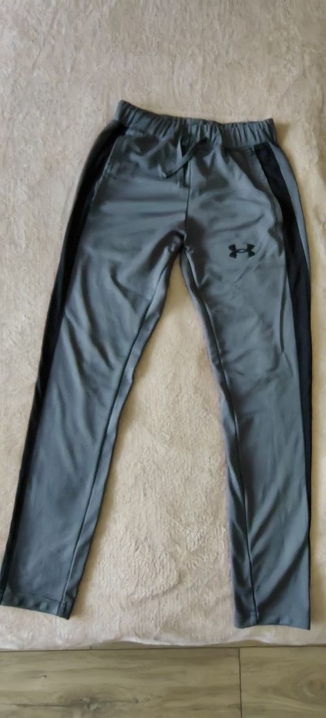 Under armour анцуг XS