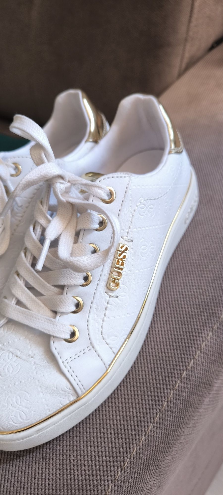 Adidași Guess femei