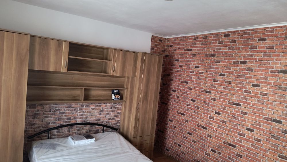 Închiriez garsoniera, Oradea, Rogerius.