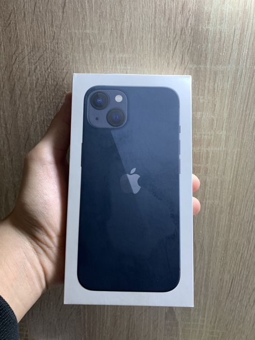 iPhone 13 128 GB Запечатанный