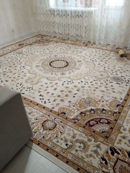 Ковер 3 на 4 в хорошем состоянии