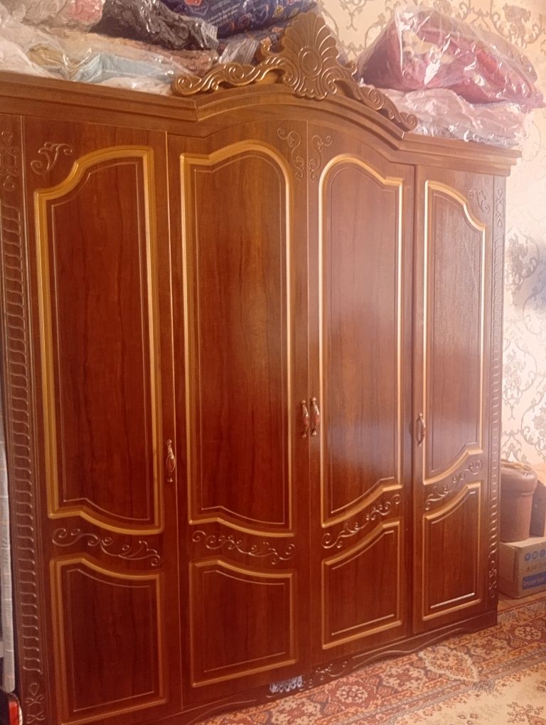 Xoladilnik noutbuk gilam spalniy garnitur detskiy kravat dars stoli