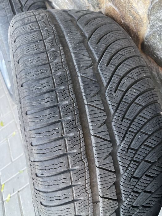 Jante r18 BMW Seria 5 F10/F11 cu cauciucuri de iarna Michelin