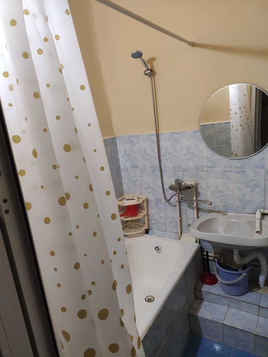 2 хонали квартира сотилади Карши шахар центрдан