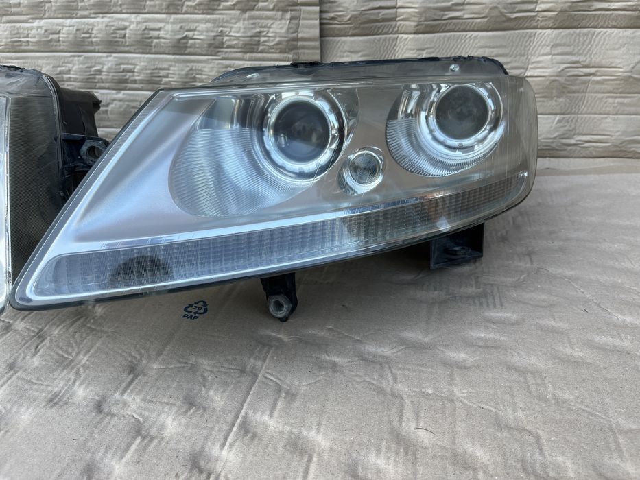 Faruri / Far stanga / Far dreapta VW Phaeton Non facelift