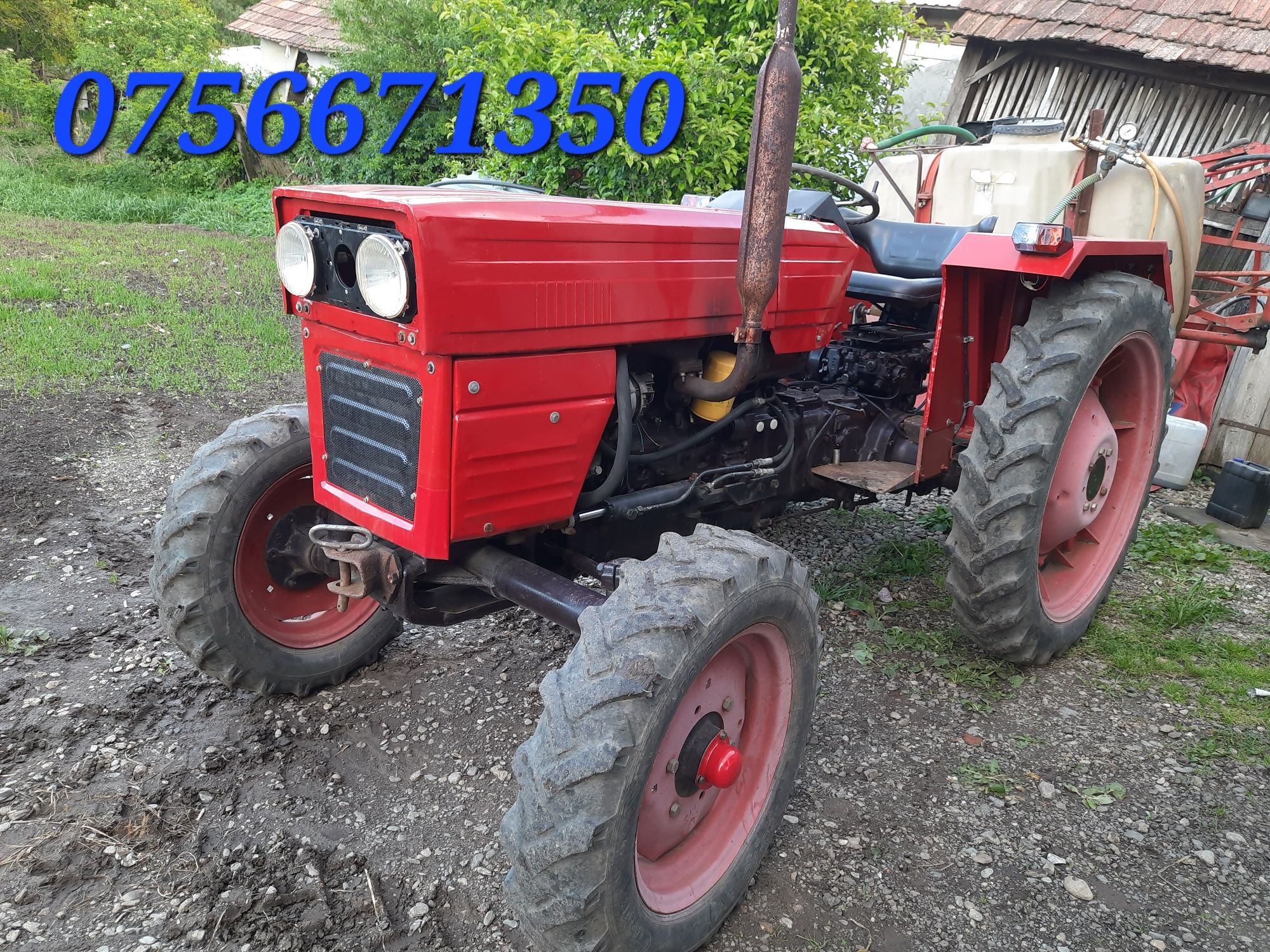 Tractor UTB  445