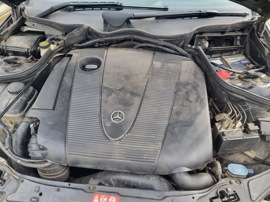 Dezmembrez Mercedes C200 2.2 cdi w203