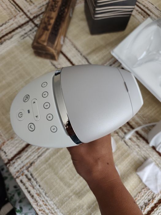 Фотоепилатор Philips Lumea Prestige
