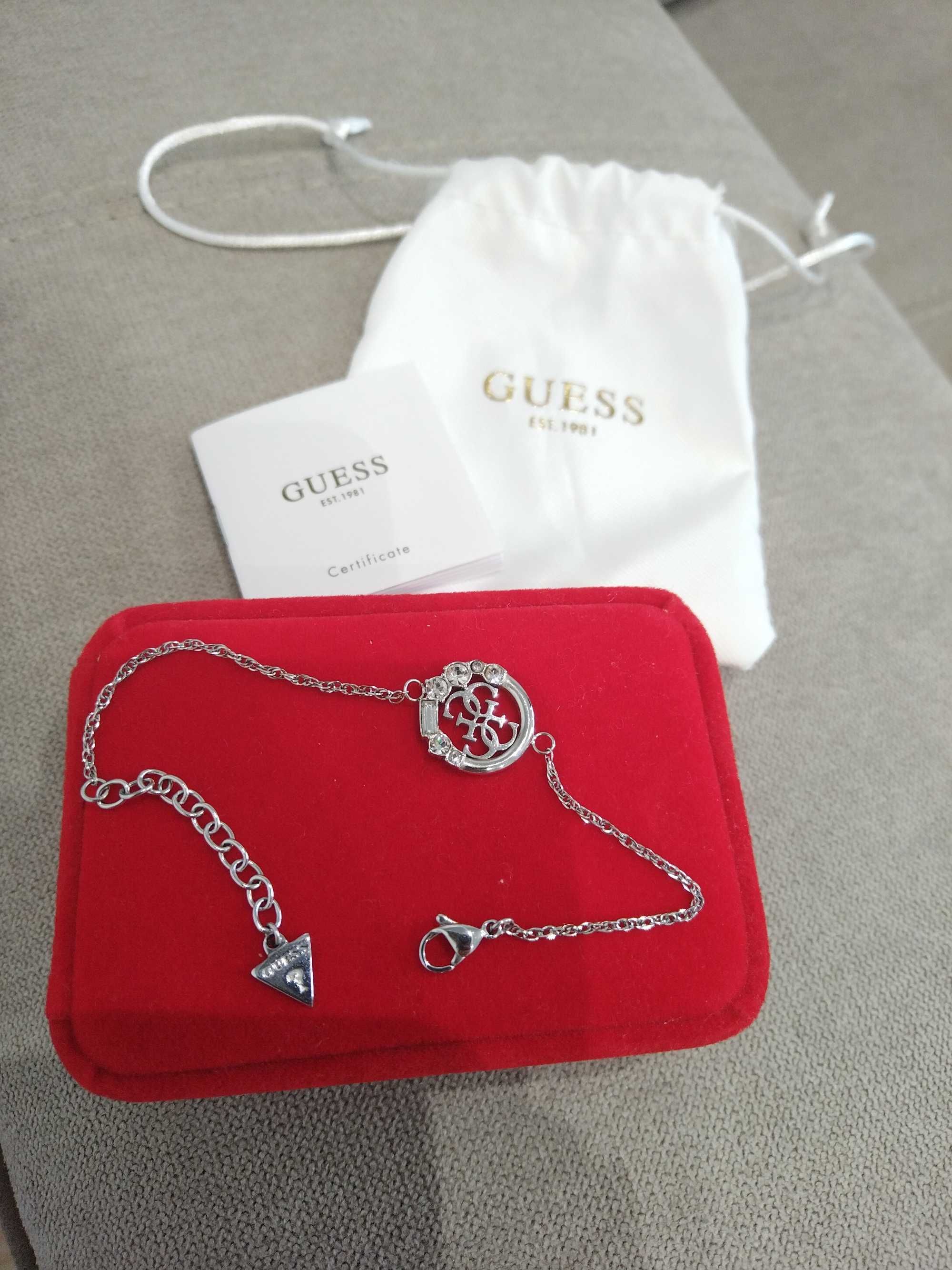 Дамска гривна Guess