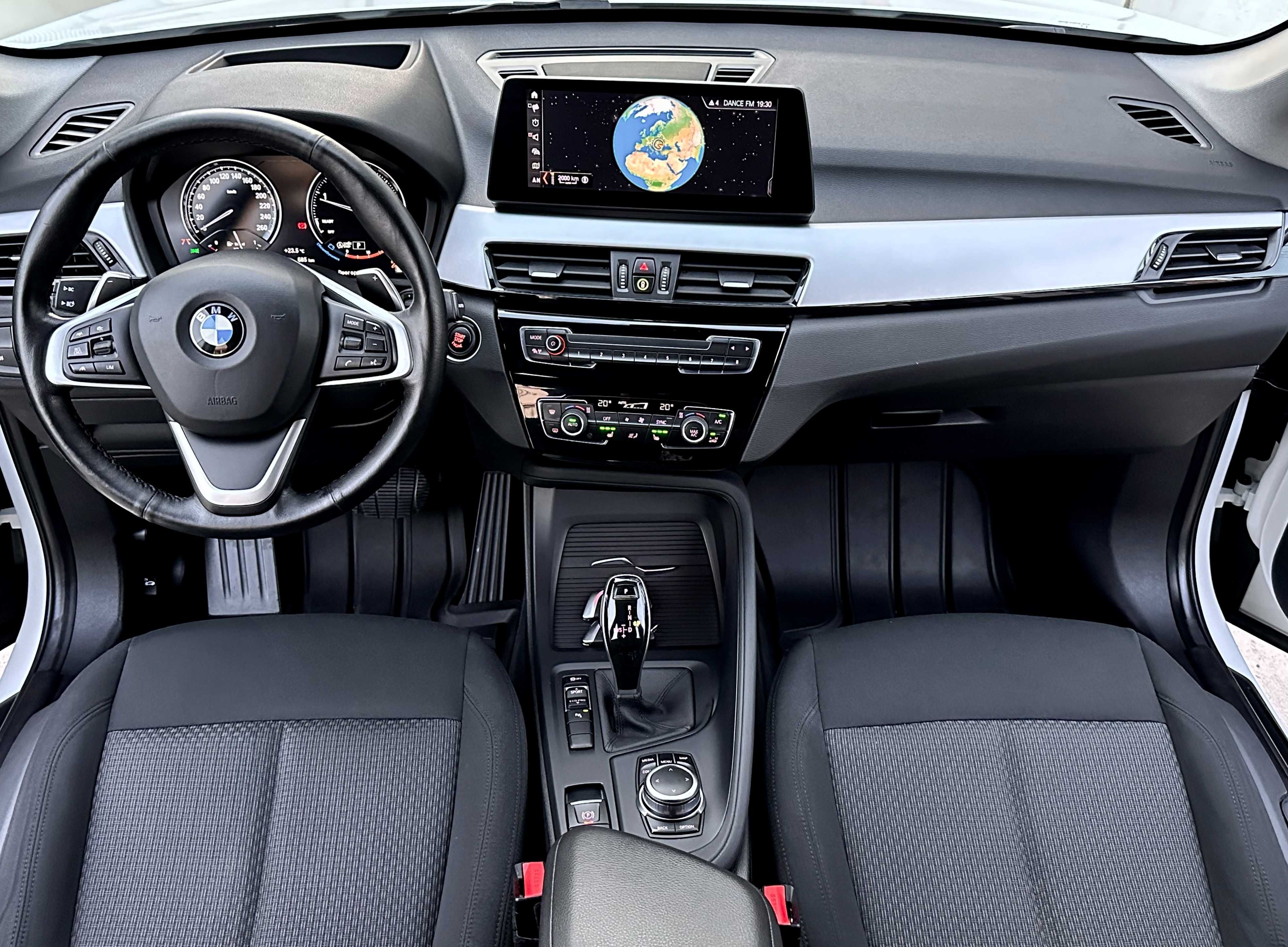 Modelul Nou / 2.0d / Faruri LED Adaptiv / Head-Up / Istoric BMW / Rate