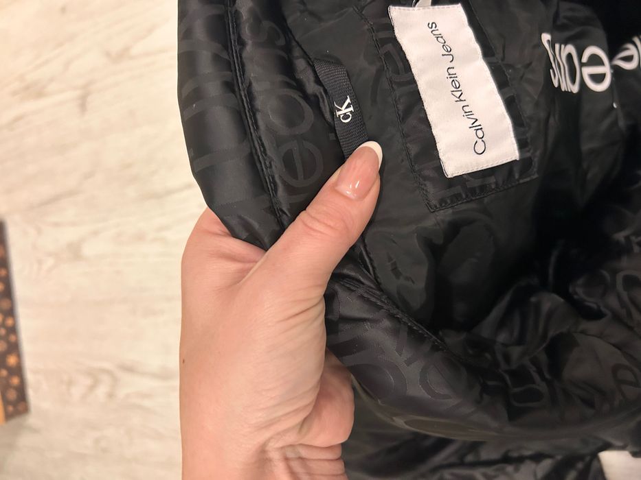 Зимно дамско яке Calvin Klein