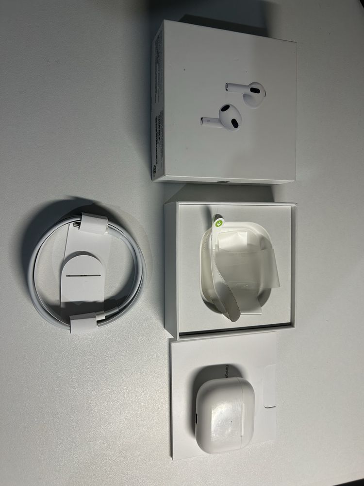 Airpods 3 отличном состоянии