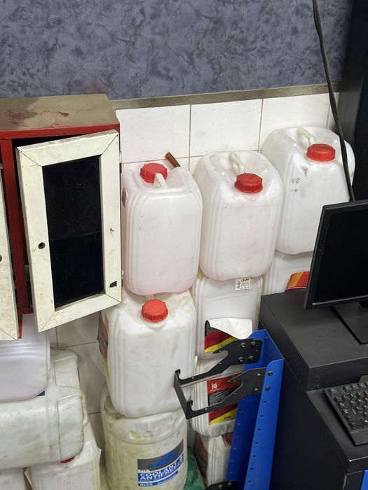 Канистры для масла и другого