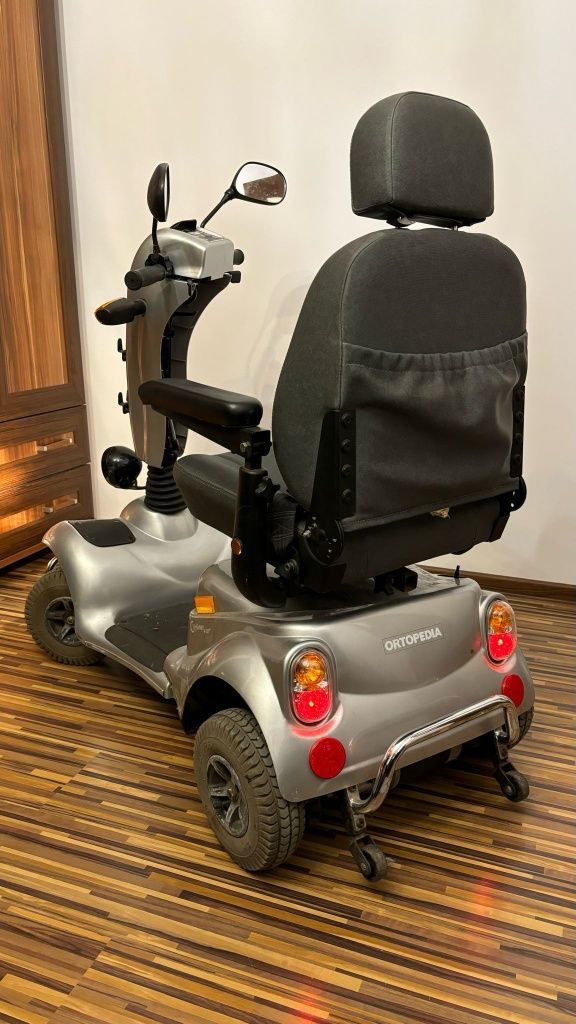 Scuter/carucior electric pt. batrani, pers.cu dizabilitati/handicap