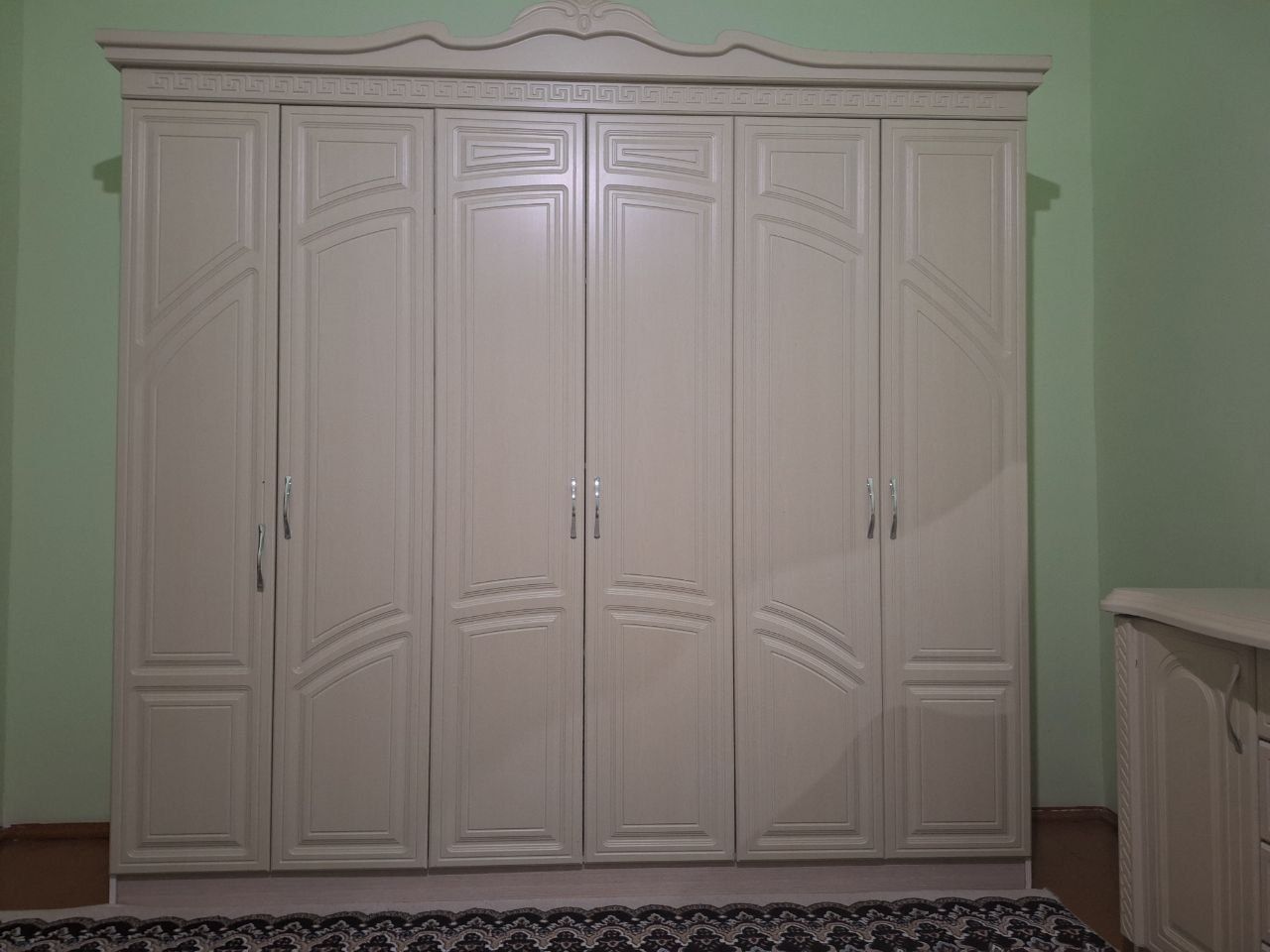 Спальный гарнитур