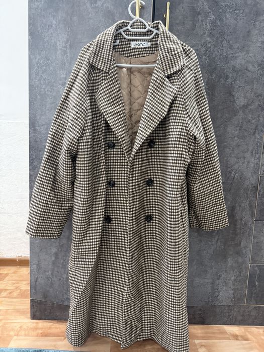 Пальто размер 48 новая