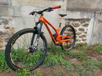 Vând bicicleta trail/enduro EVIL carbon