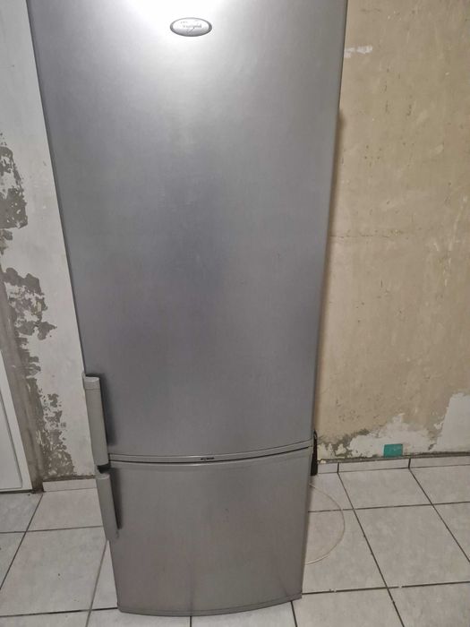 хладилник с фризер whirlpool