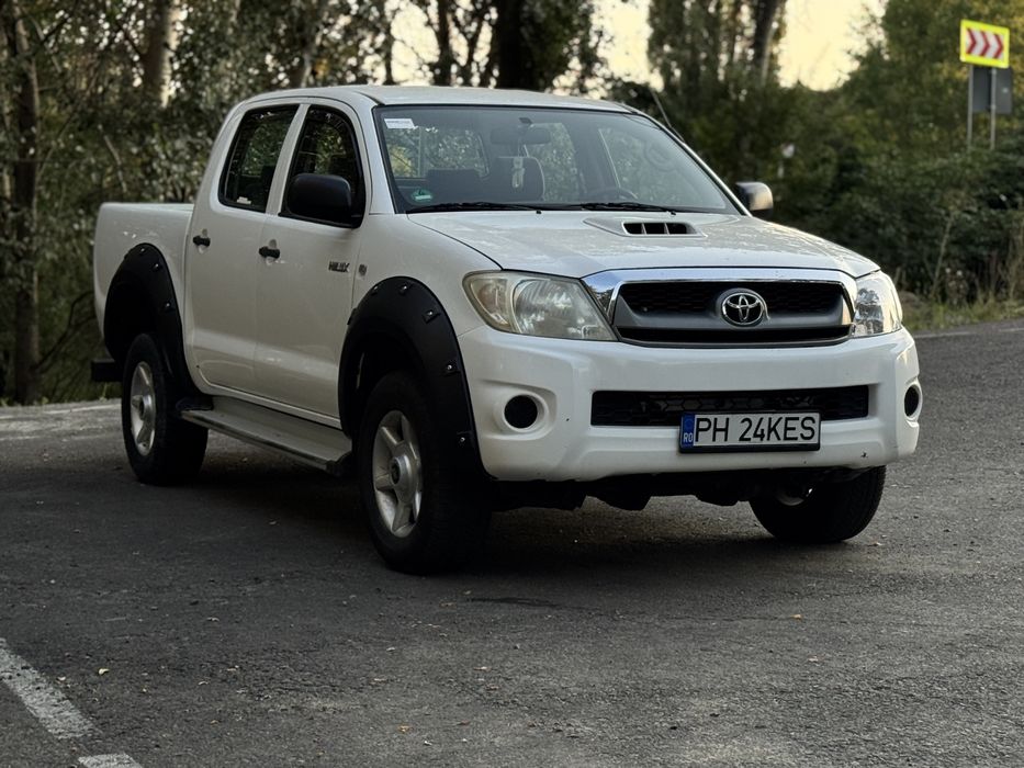 Toyota Hilux 2.5 D-4D – DOAR 66.000km REALI – STARE CA NOUĂ!