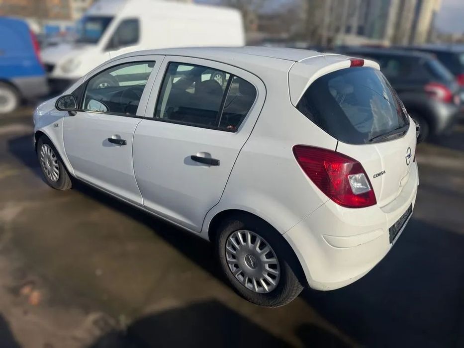 Dezmembrari / Dezmembrez OPEL CORSA D