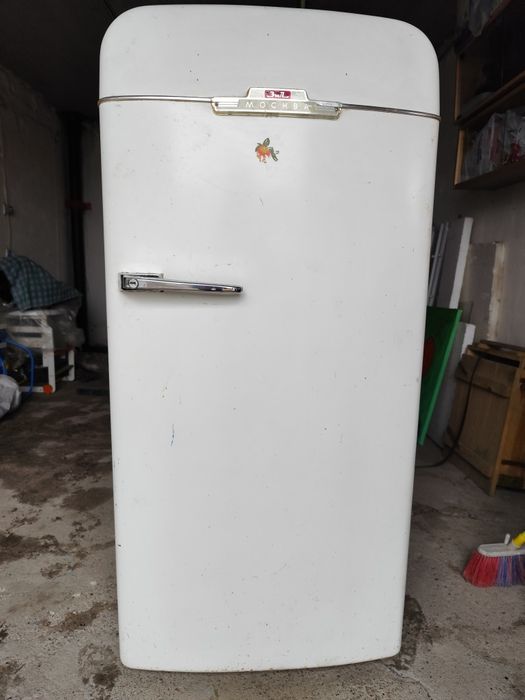 Продам холодильник