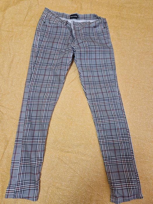 Pantaloni in carouri