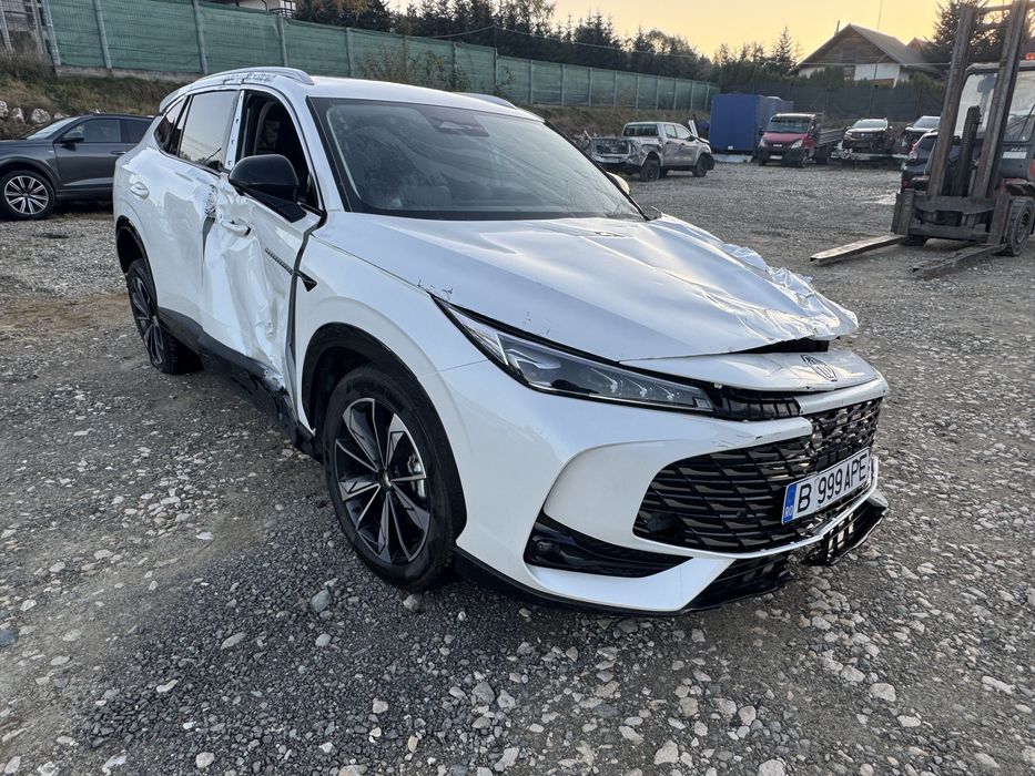 MG HS 1.5 benzina 170 cp avariat