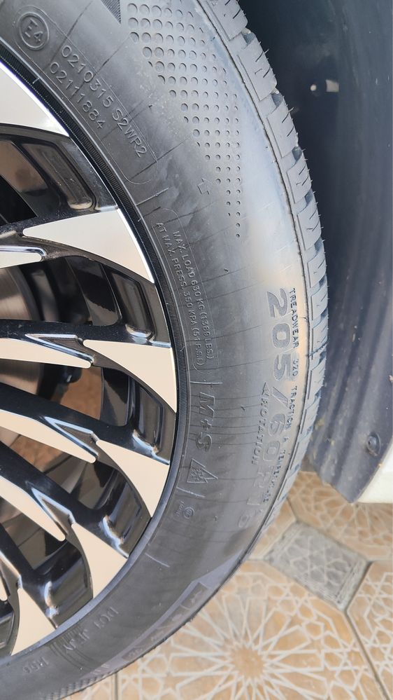 Maybach diska 16R sotiladi