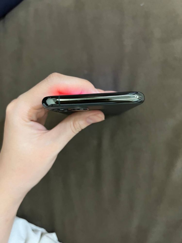 iphone 11 pro холати зор Yomkst 82