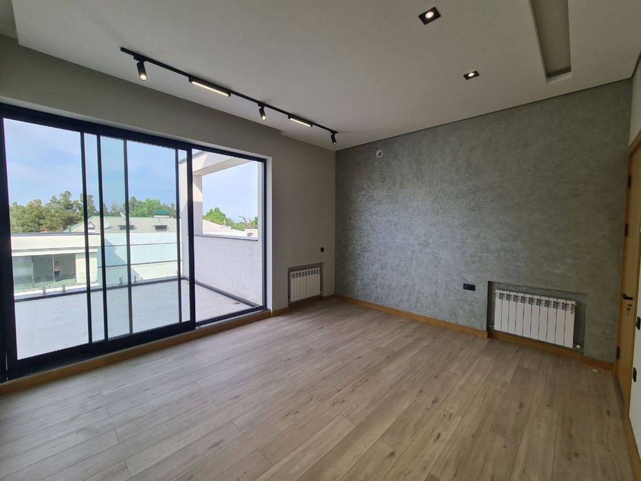 Продаётся НОВЫЙ ДОМ.  Мирзо Улугбекский район. Центр Луначарского