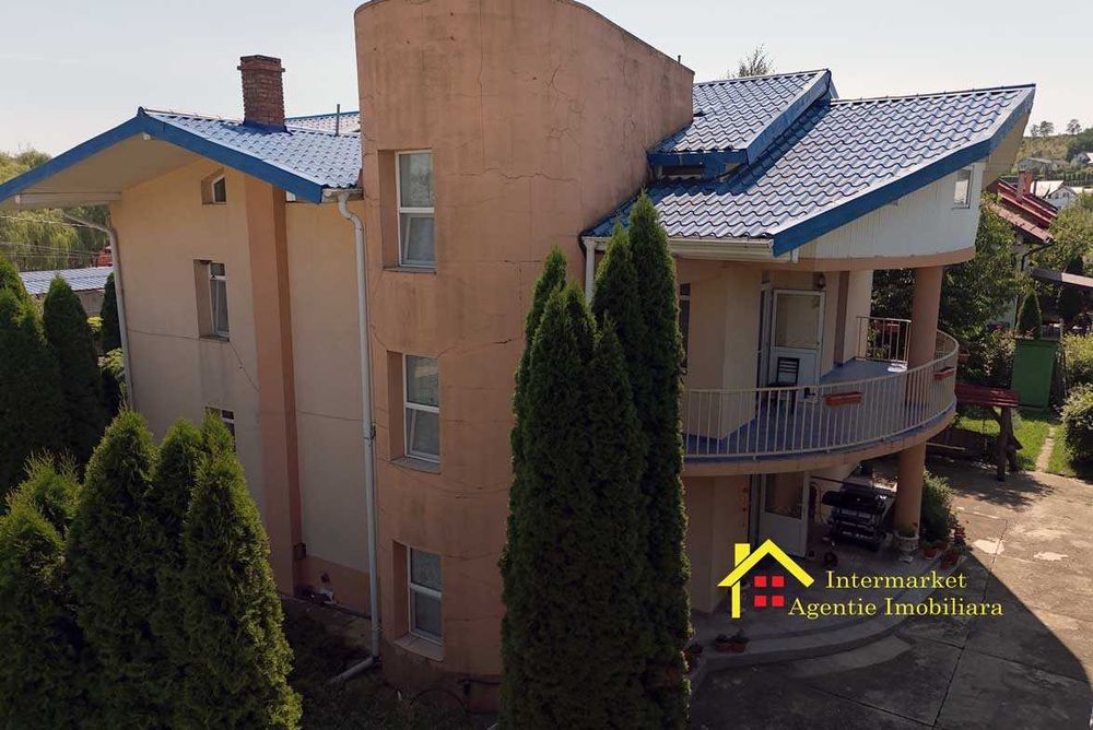 de vanzare casa tip vila zona Dedeman