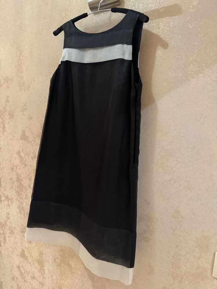 Коктейлна рокля Zara