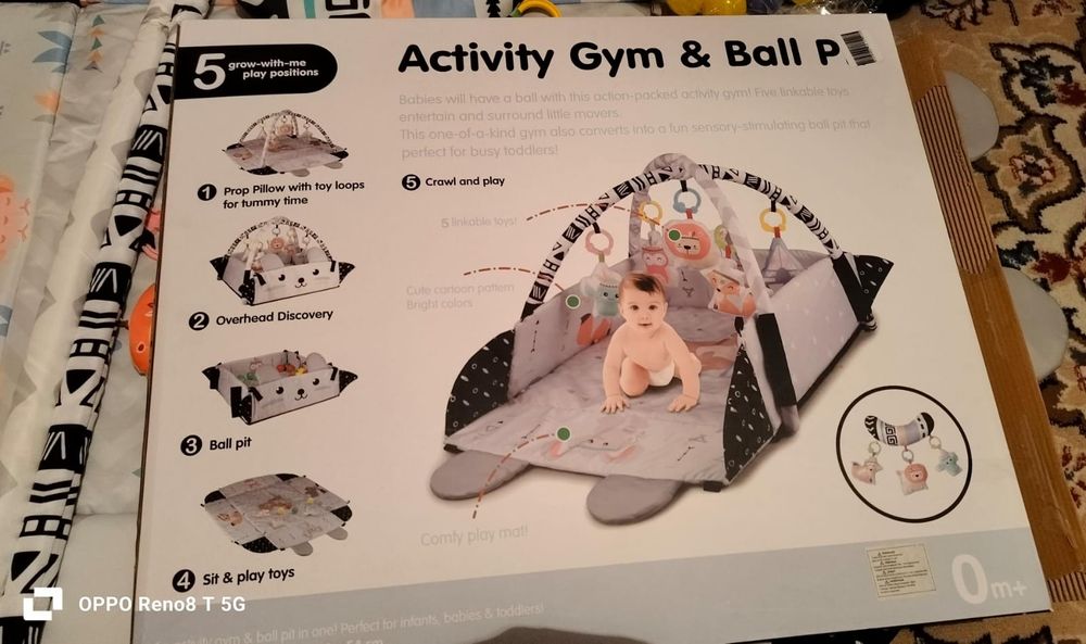 Продам детский игоровой манеж с подвесными игрушками