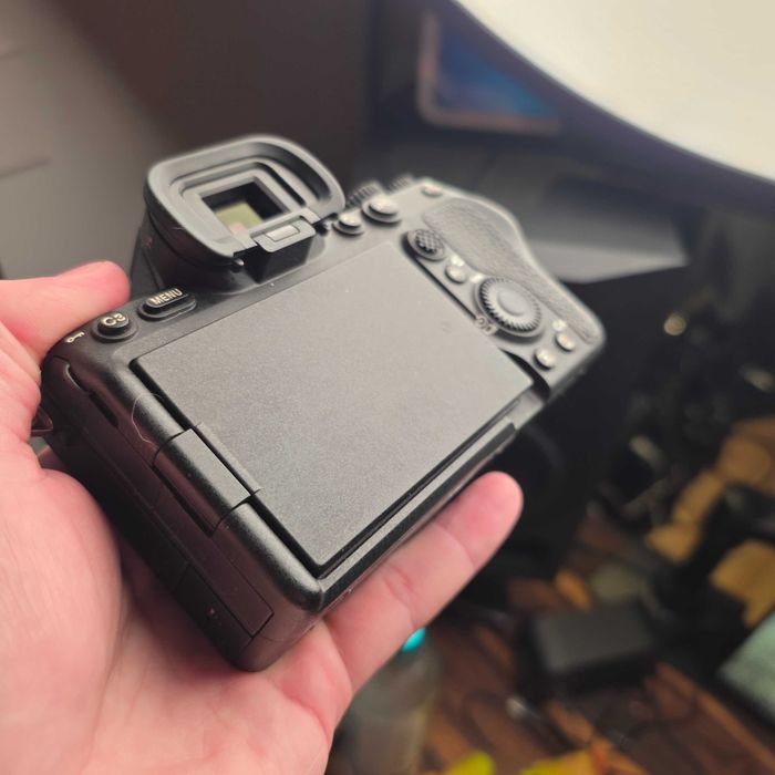 Sony A7 IV - Практически НОВ на 8000 кадъра!