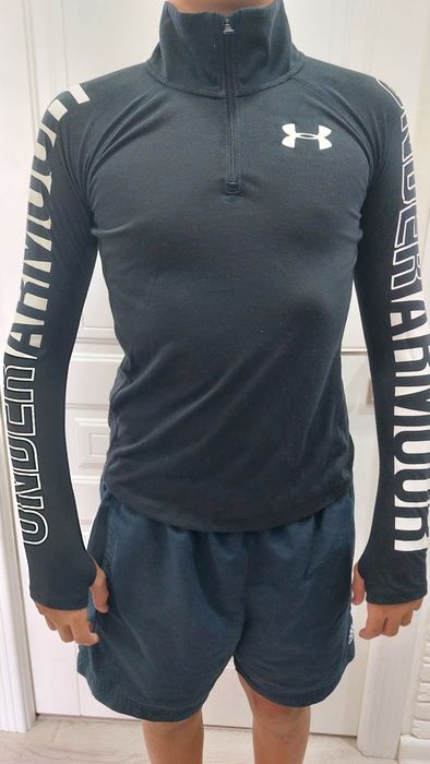 Кофта спортивная. Детская. UnderUrmor.  Оригинал