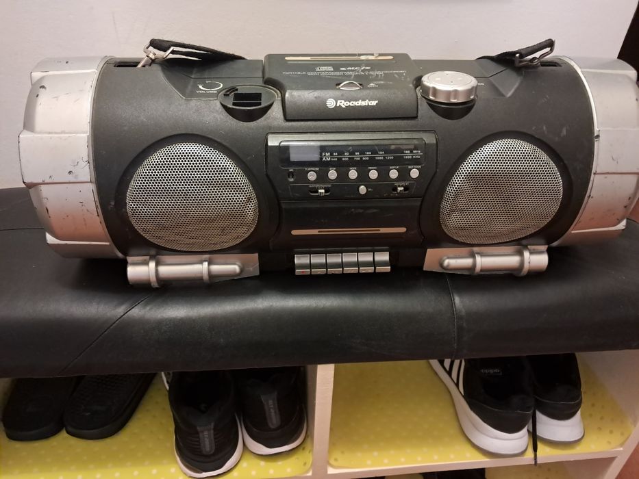 Roadstar radio casetofon si cd.