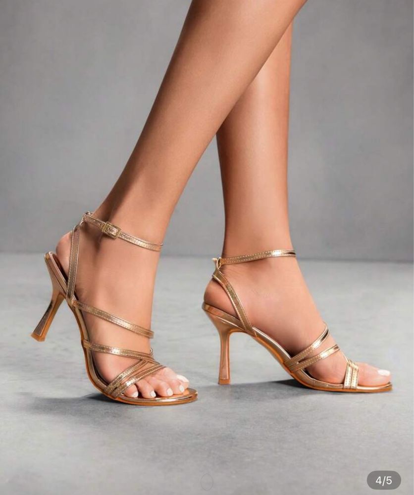 Чисто нови сандали с ток Rose Gold