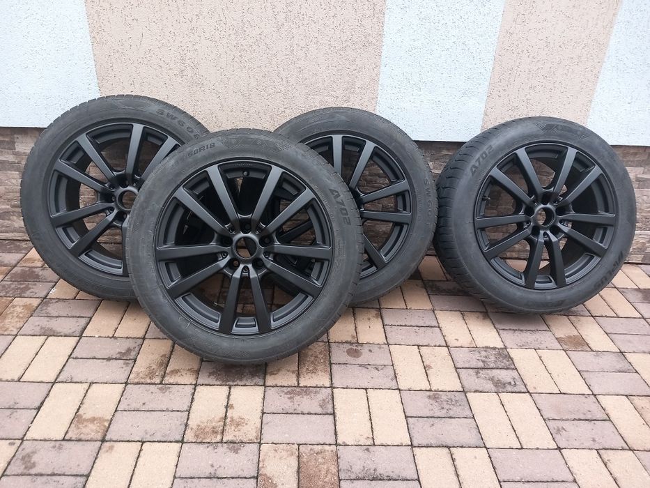 Roți aliaj 18" cu cauciucuri de iarnă