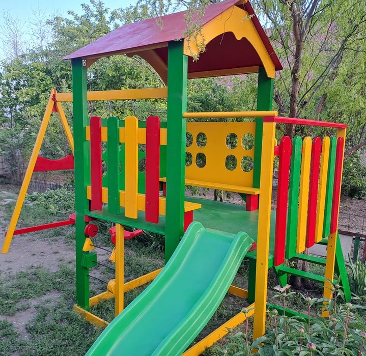 Продам детскую площадку