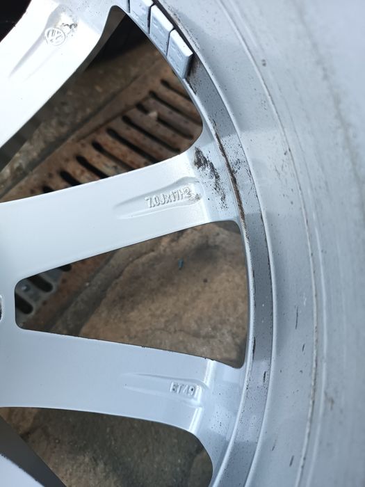 Фолксваген 17 цола, VW R line