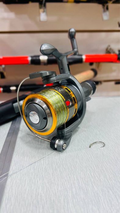 Baliq tutish uchun tayyor qarmoq. Yangi