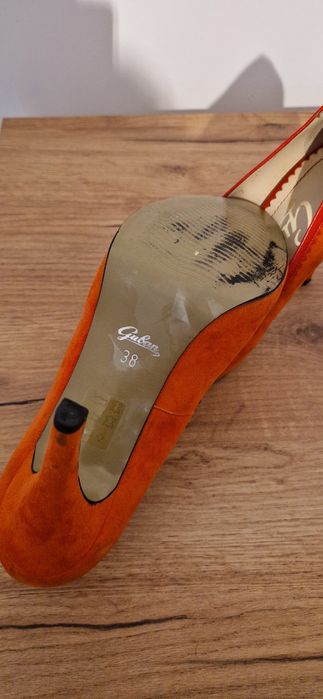 Pantofi cu toc Guban