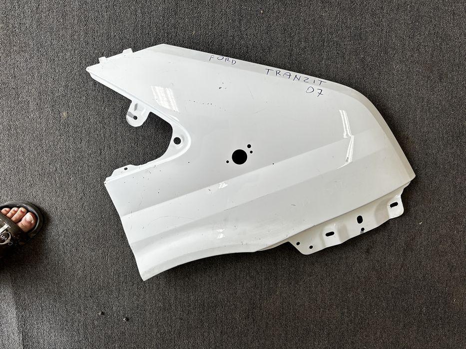 aripi fata stanga dreapta ford transit 2006-2013 albe stare buna