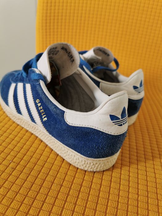 Adidași Gazelle Adidas marimea 33