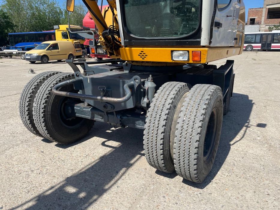 Excavator pneuri roti LIEBHERR 18To