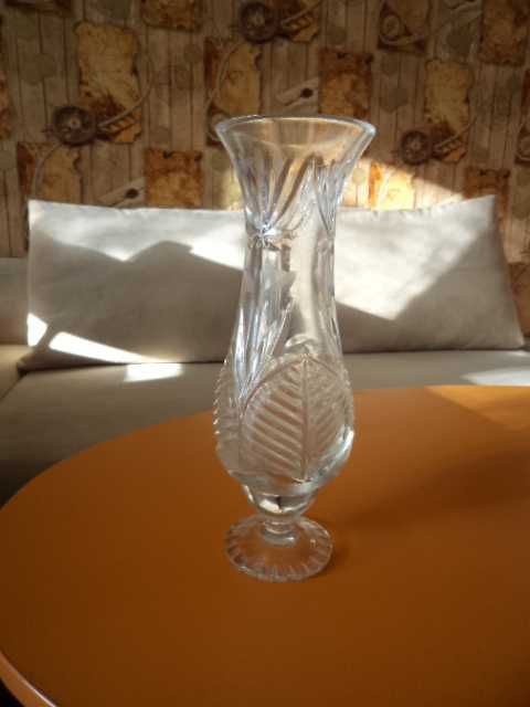 стъклена ваза ,.,