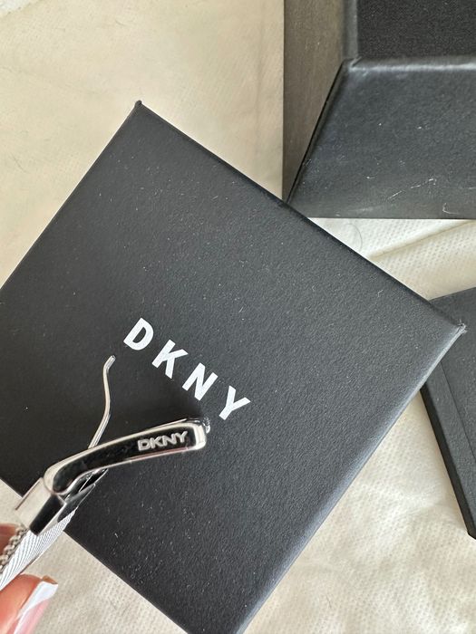 Часовник DKNY.Оригинален!
